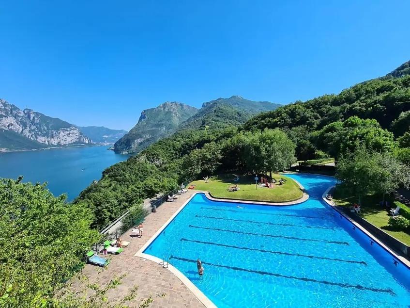 Onno Irene Lake View Apartment With Swimming Pool מראה חיצוני תמונה