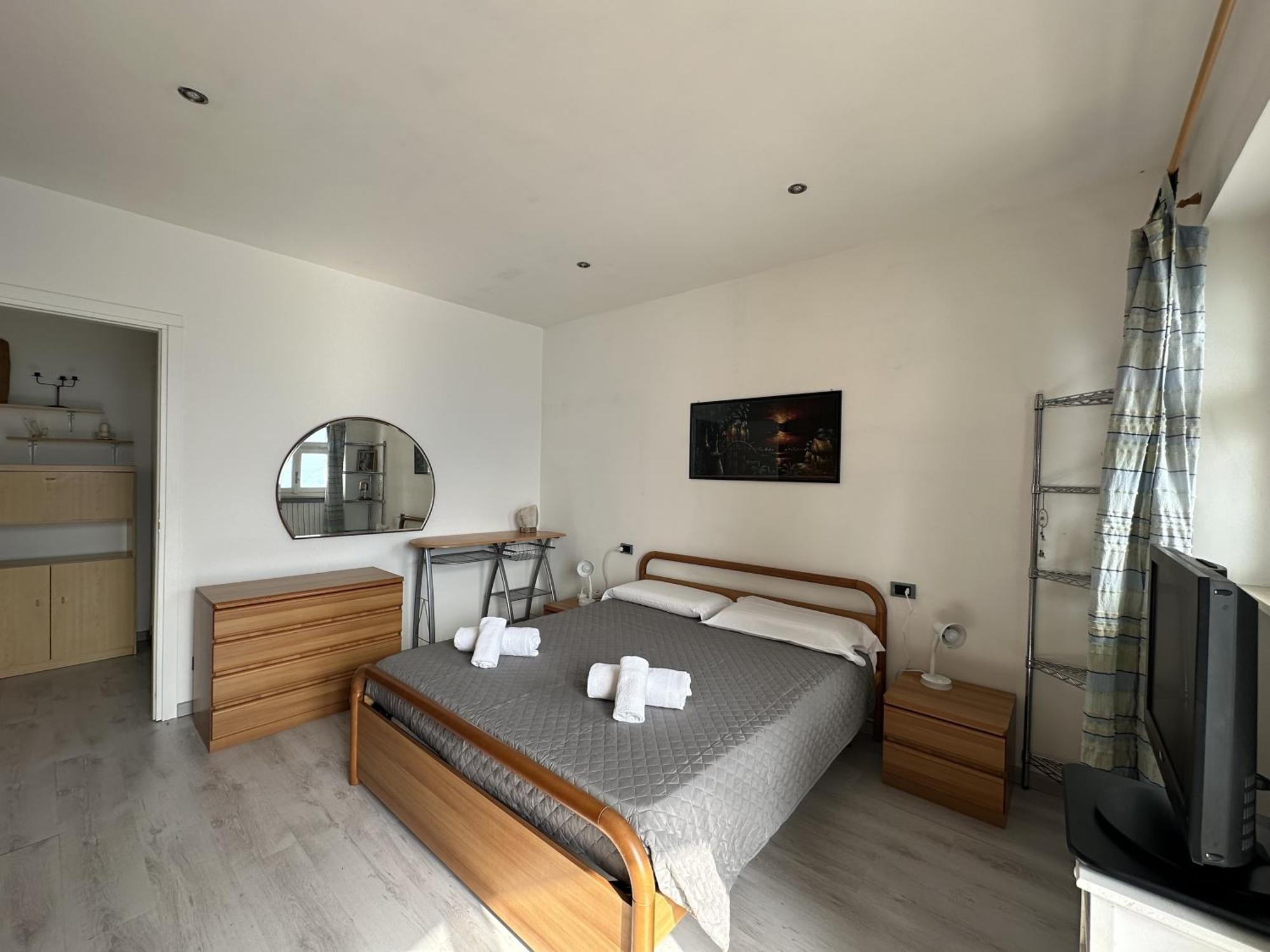Onno Irene Lake View Apartment With Swimming Pool מראה חיצוני תמונה